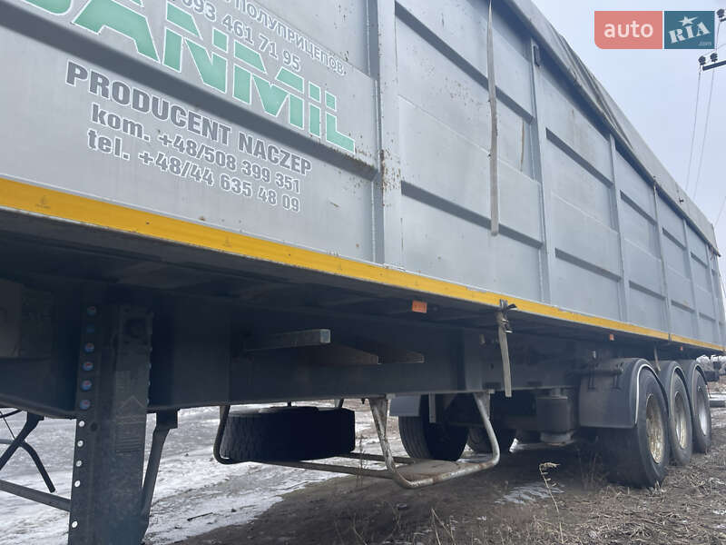 Зерновоз - напівпричіп Novatrail SKI 2001 в Миргороді