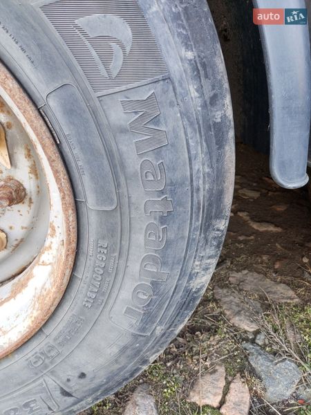 Зерновоз - полуприцеп Novatrail SKI 2003 в Виннице