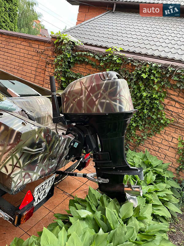 Катер Обь М 2000 в Києві