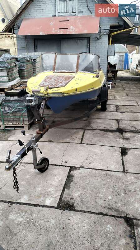 Човен Обь М 2020 в Києві