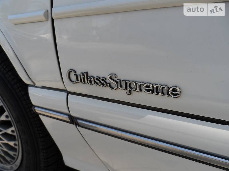 Седан Oldsmobile Cutlass 1993 в Днепре