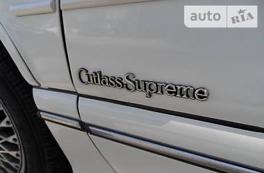 Седан Oldsmobile Cutlass 1993 в 