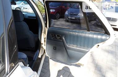 Седан Oldsmobile Cutlass 1993 в 