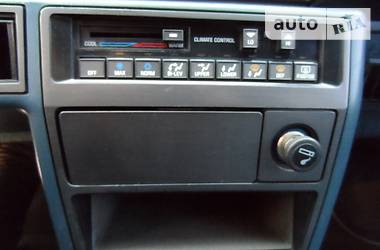 Седан Oldsmobile Cutlass 1993 в 