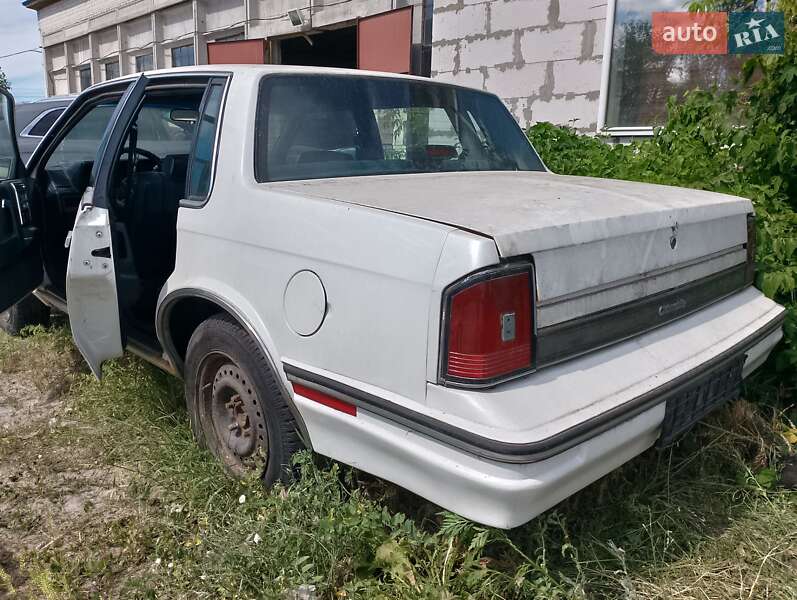 Седан Oldsmobile Cutlass 1988 в Киеве
