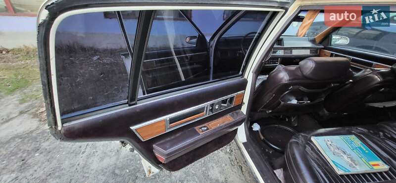 Седан Oldsmobile Ninety Eidht 1986 в Киеве