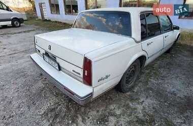 Седан Oldsmobile Ninety Eidht 1986 в 