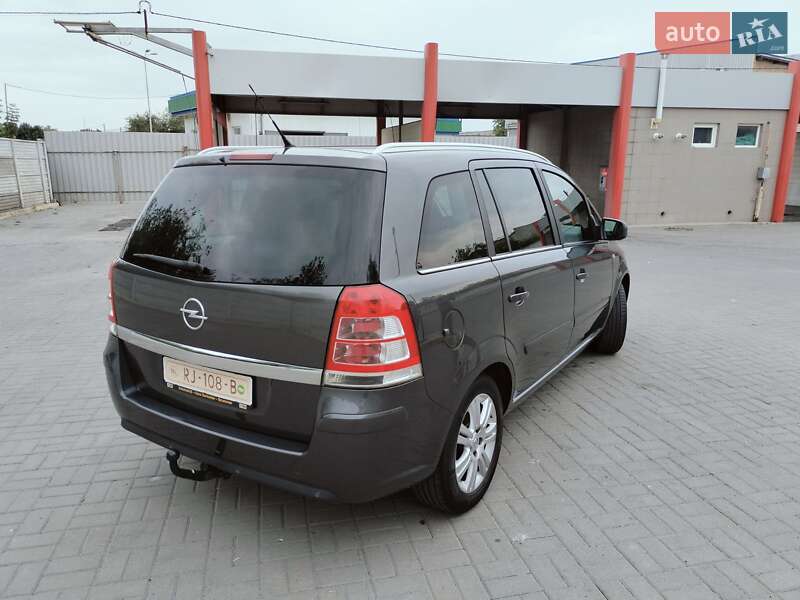 Минивэн Opel 1.8 Liter 2012 в Ровно