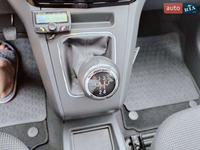 Минивэн Opel 1.8 Liter 2012 в Ровно