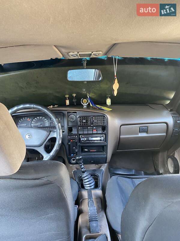 Седан Opel 1.8 Liter 1987 в Золотоноші фото 9 Седан Opel 1.8 Liter 1987 в Золотоноші