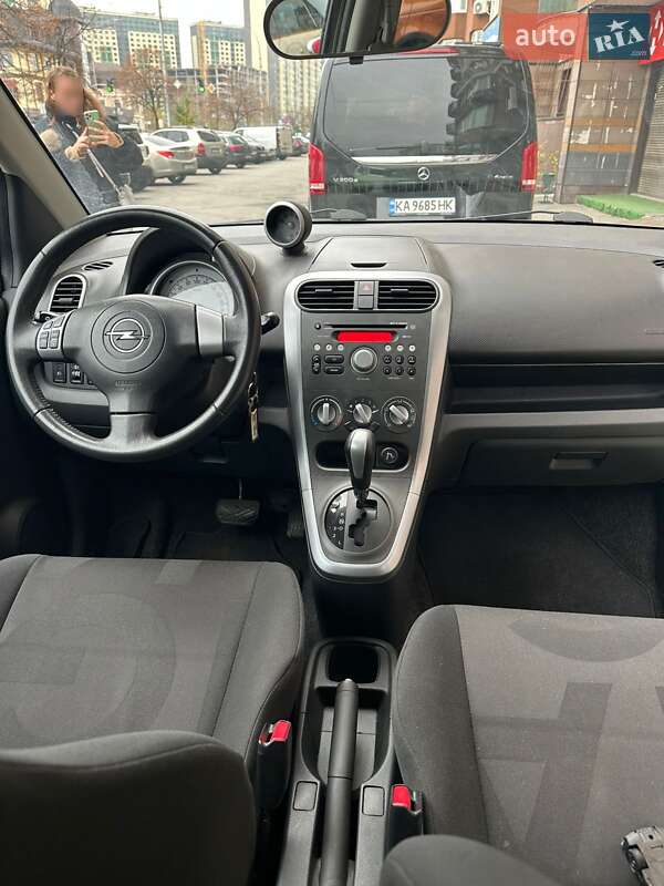 Хэтчбек Opel Agila 2008 в Киеве