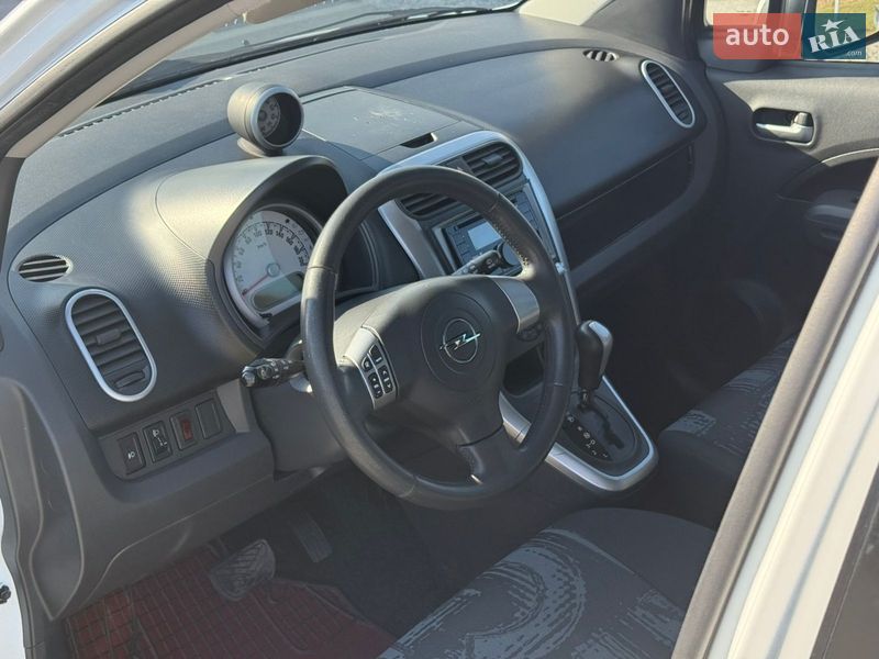 Хэтчбек Opel Agila 2011 в Ужгороде