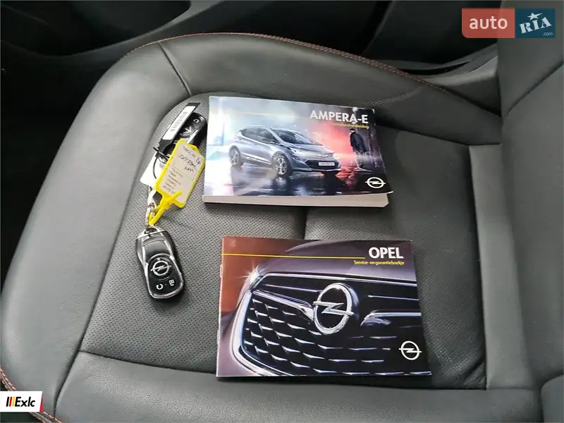 Хэтчбек Opel Ampera-e 2018 в Городке документ