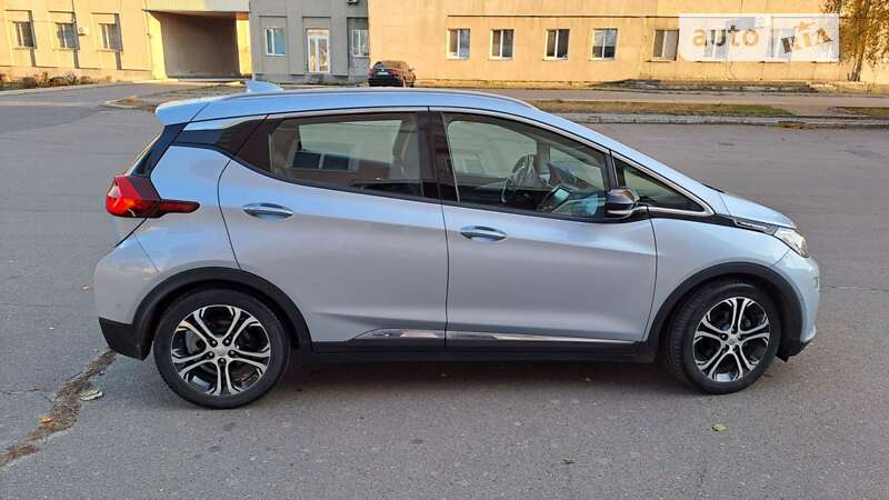 Хетчбек Opel Ampera-e 2017 в Черкасах