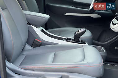 Хэтчбек Opel Ampera-e 2019 в 