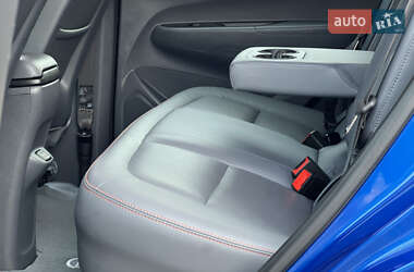 Хэтчбек Opel Ampera-e 2019 в 