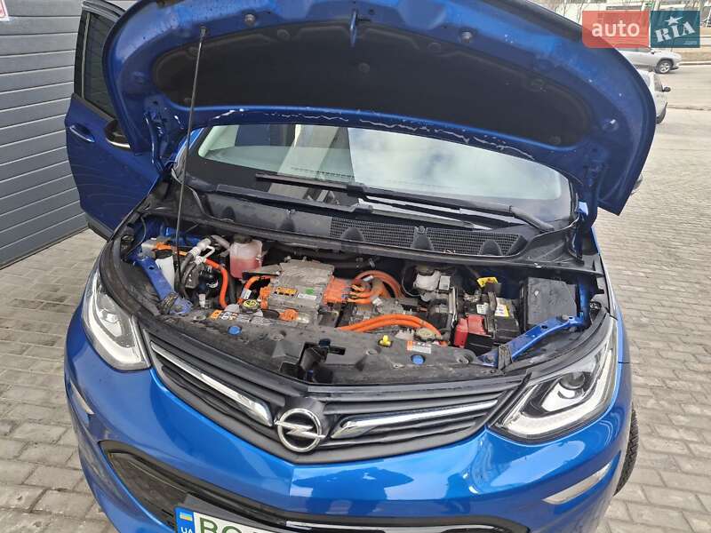 Хэтчбек Opel Ampera-e 2018 в Львове