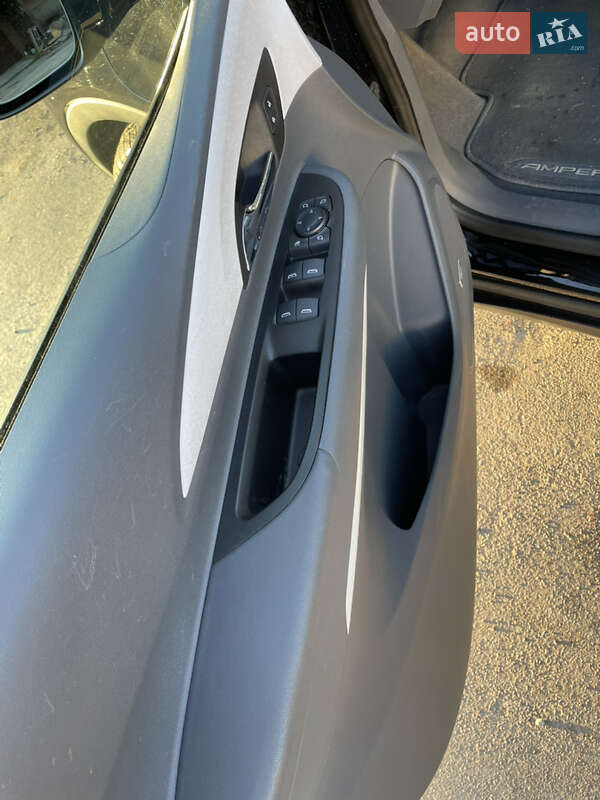 Хэтчбек Opel Ampera-e 2017 в Луцке фото 19 Хэтчбек Opel Ampera-e 2017 в Луцке