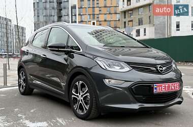 Хэтчбек Opel Ampera-e 2019 в 