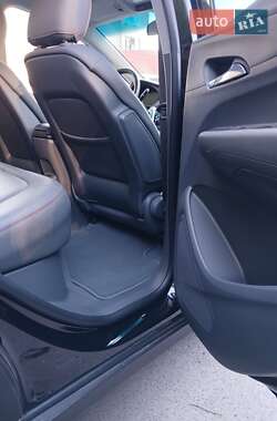 Хэтчбек Opel Ampera-e 2019 в 