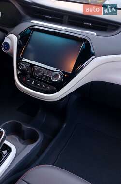 Хэтчбек Opel Ampera-e 2019 в 