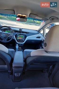 Хэтчбек Opel Ampera-e 2019 в 