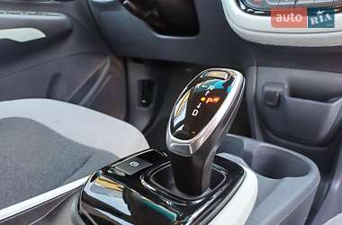 Хэтчбек Opel Ampera-e 2019 в 