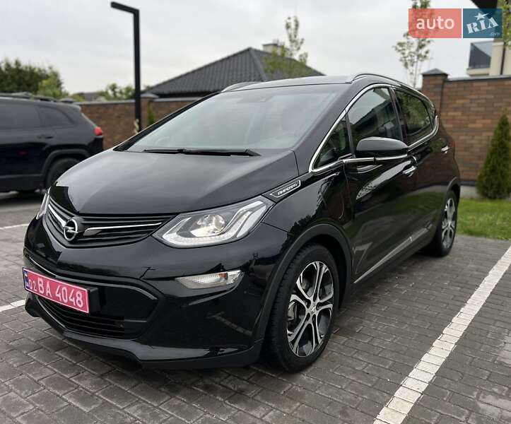 Хэтчбек Opel Ampera-e 2020 в 