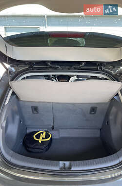 Хетчбек Opel Ampera-e 2019 в Городку