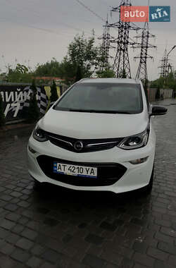 Хэтчбек Opel Ampera-e 2019 в 