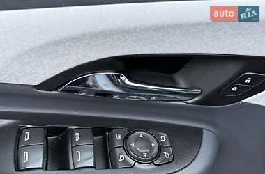 Хетчбек Opel Ampera-e 2020 в 