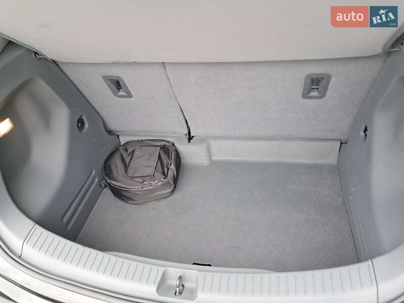 Хэтчбек Opel Ampera-e 2020 в Виннице