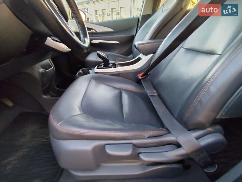 Хетчбек Opel Ampera-e 2017 в Києві