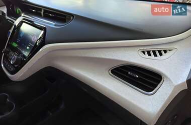 Хэтчбек Opel Ampera-e 2019 в 