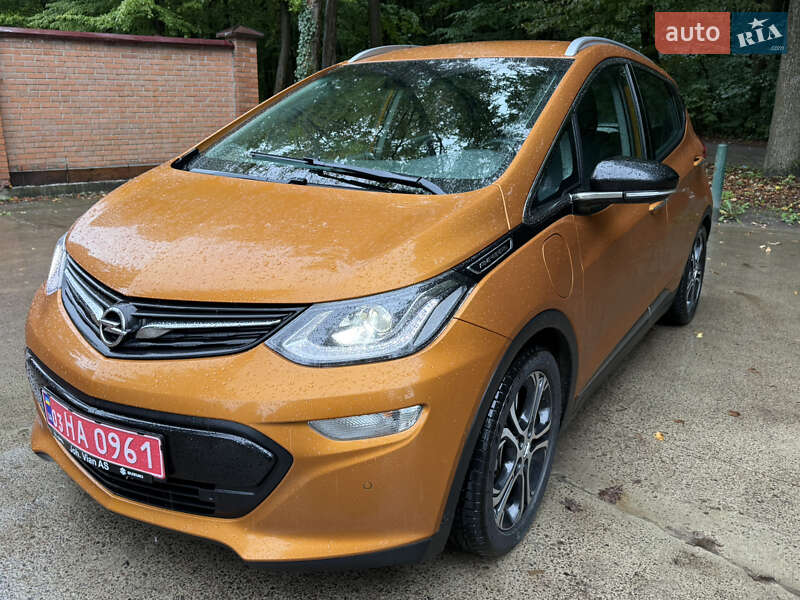 Хэтчбек Opel Ampera-e 2017 в Львове