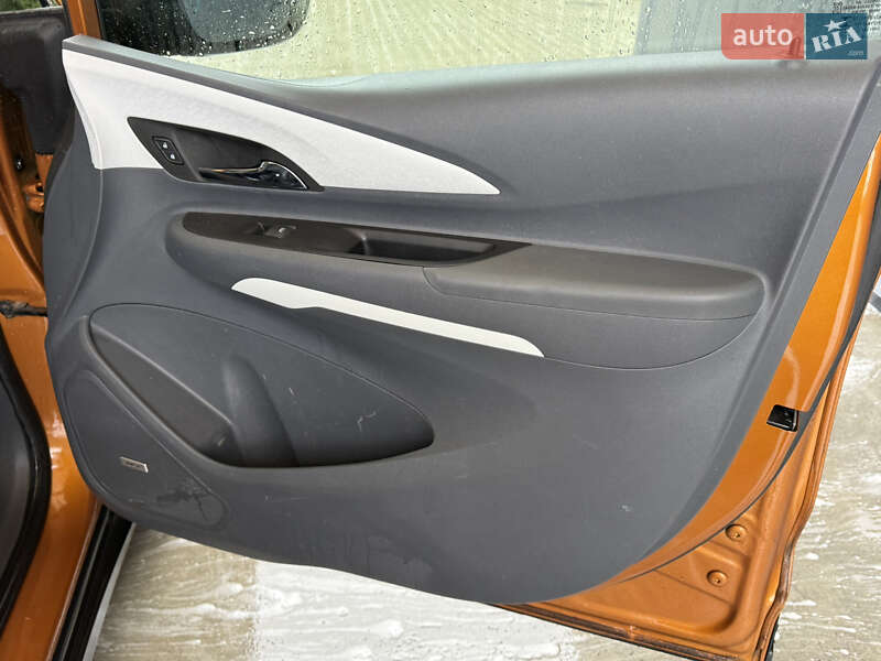 Хэтчбек Opel Ampera-e 2017 в Львове
