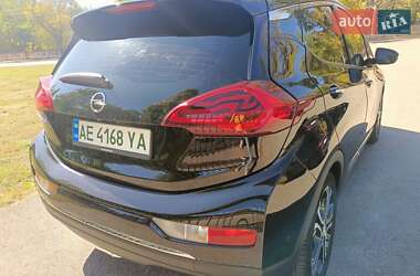 Хэтчбек Opel Ampera-e 2019 в 