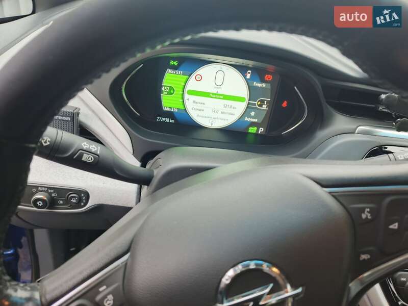 Хетчбек Opel Ampera-e 2018 в  фото Хетчбек Opel Ampera-e 2018 в