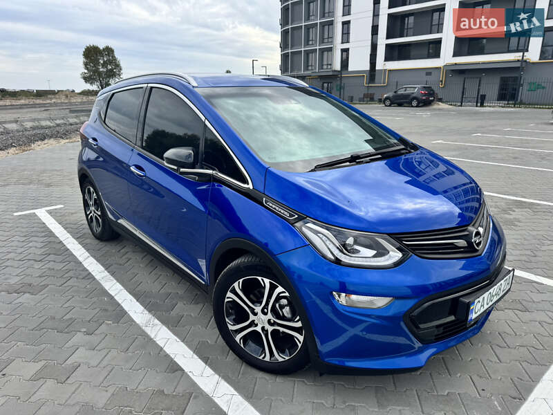 Хэтчбек Opel Ampera-e 2019 в 