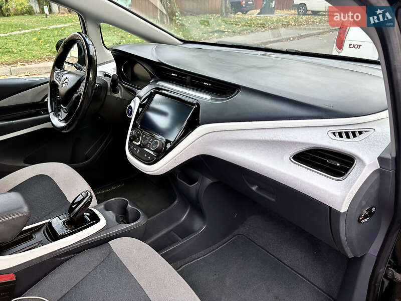 Хэтчбек Opel Ampera-e 2020 в Киеве фото 38 Хэтчбек Opel Ampera-e 2020 в Киеве