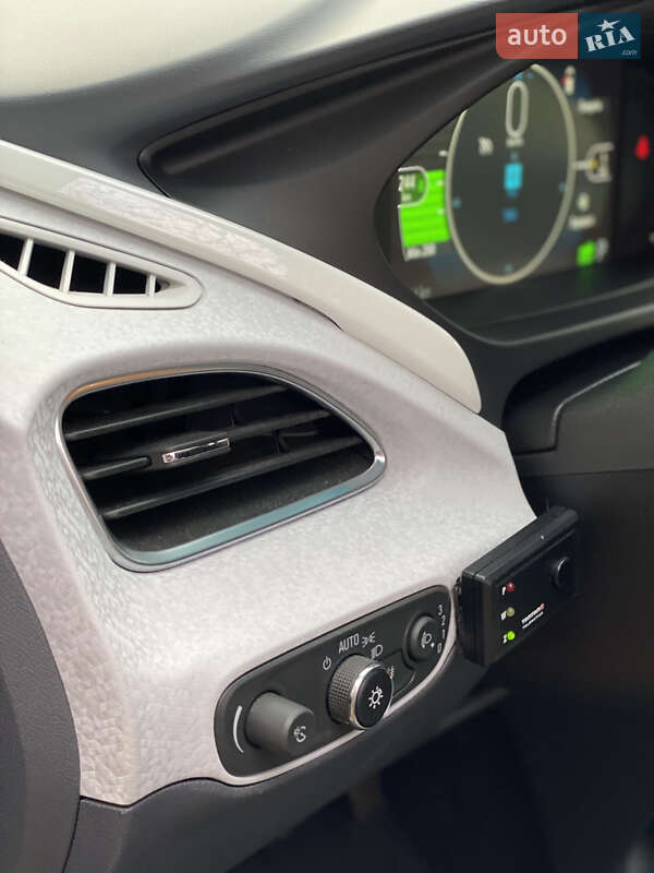 Хэтчбек Opel Ampera-e 2020 в Тернополе фото 27 Хэтчбек Opel Ampera-e 2020 в Тернополе