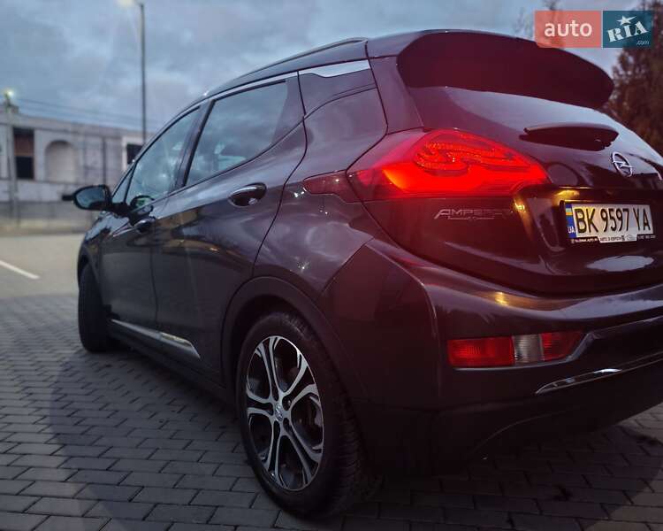 Хэтчбек Opel Ampera-e 2017 в Ровно