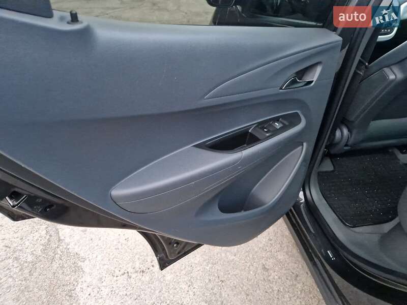 Хэтчбек Opel Ampera-e 2019 в Киеве