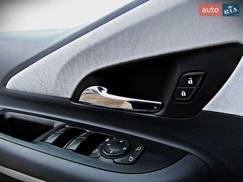 Хетчбек Opel Ampera-e 2018 в Черкасах