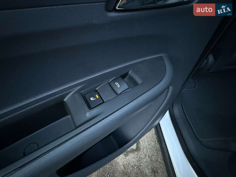 Хэтчбек Opel Ampera-e 2019 в Львове фото 50 Хэтчбек Opel Ampera-e 2019 в Львове