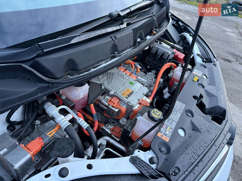 Хэтчбек Opel Ampera-e 2019 в Львове фото 76 Хэтчбек Opel Ampera-e 2019 в Львове
