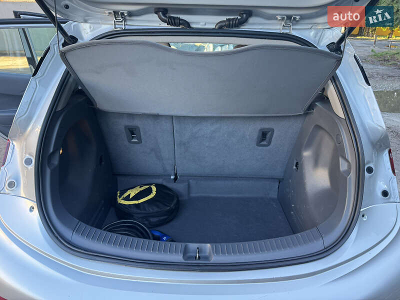 Хэтчбек Opel Ampera-e 2019 в Ровно фото 16 Хэтчбек Opel Ampera-e 2019 в Ровно