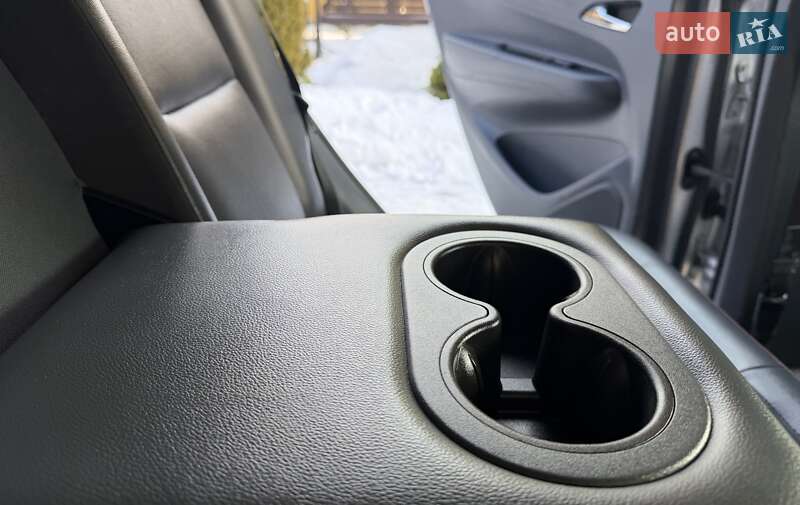 Хэтчбек Opel Ampera-e 2019 в Львове фото 59 Хэтчбек Opel Ampera-e 2019 в Львове