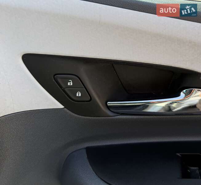 Хэтчбек Opel Ampera-e 2019 в Львове фото 105 Хэтчбек Opel Ampera-e 2019 в Львове