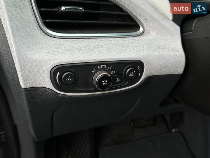 Хэтчбек Opel Ampera-e 2019 в Киеве фото 17 Хэтчбек Opel Ampera-e 2019 в Киеве